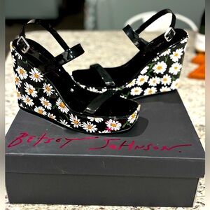Betsy Johnson Landry Daisy Platform Sandals